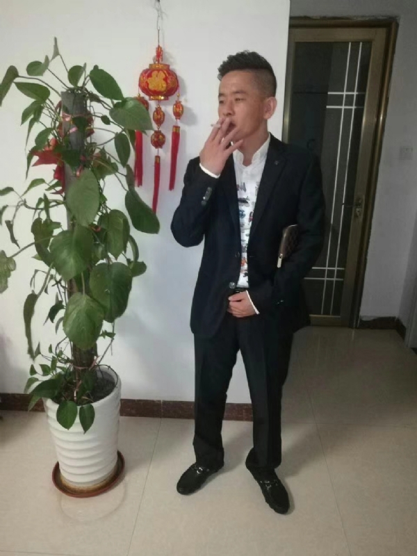 男人三十而立的第二张照片--父母相亲团