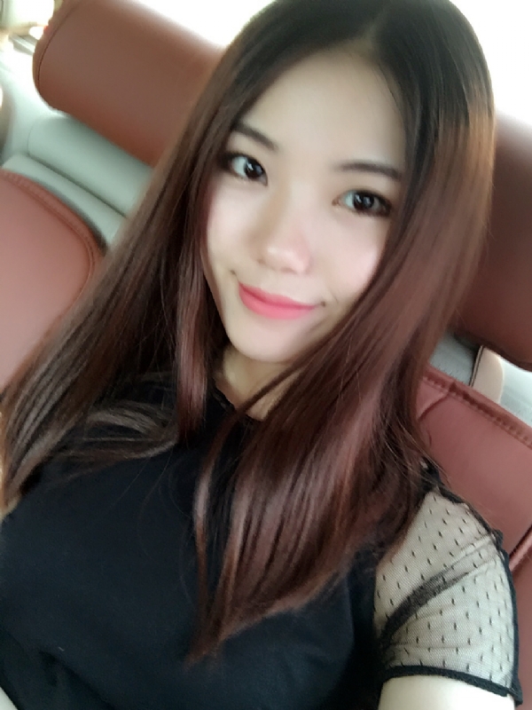 盛开的花朵的第二张照片--父母相亲团