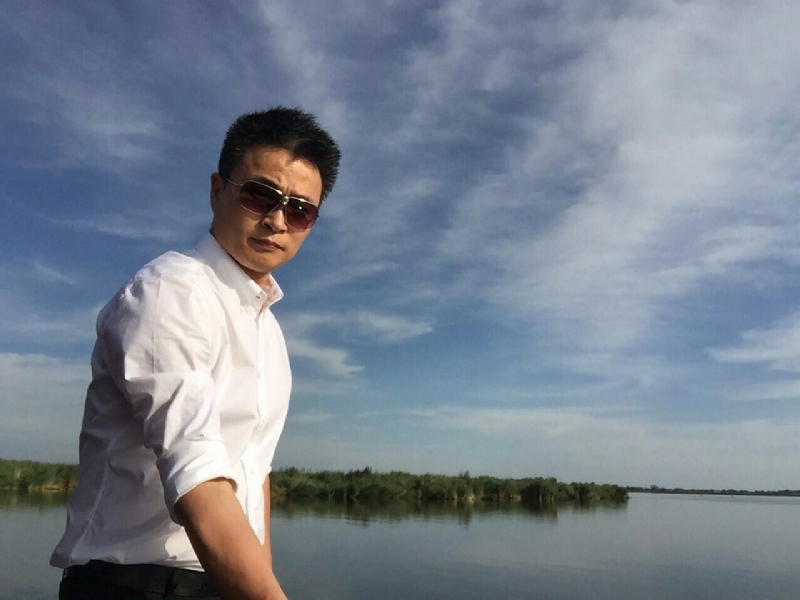 罗的第一张照片--父母相亲团