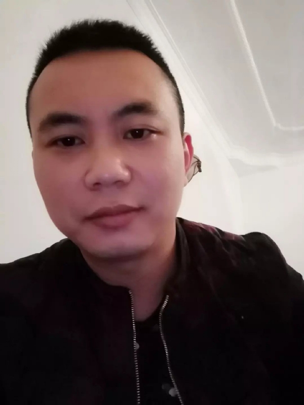 喜闻香气的第一张照片--父母相亲团