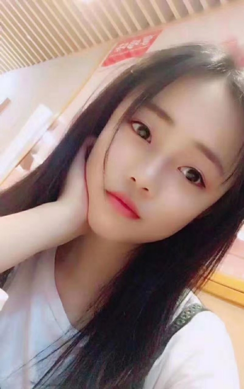 雪妮儿的第一张照片--父母相亲团