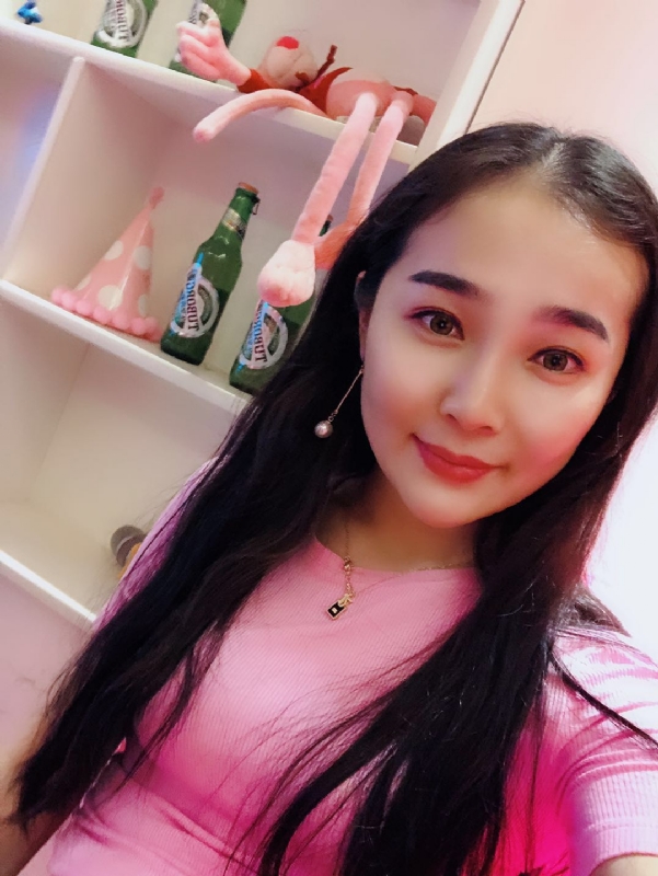 李雨菲的第一张照片--父母相亲团