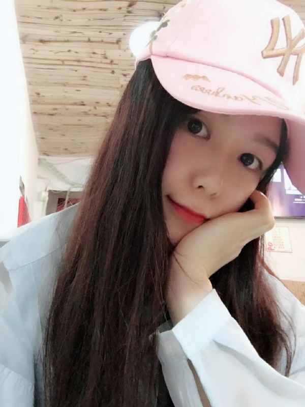 丹丹的第一张照片--父母相亲团