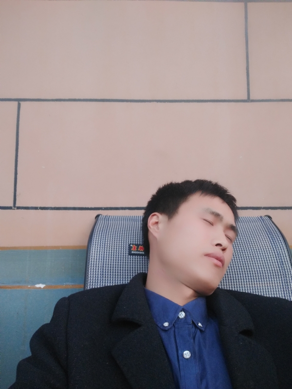 有钱爱情才能长久的第一张照片--父母相亲团