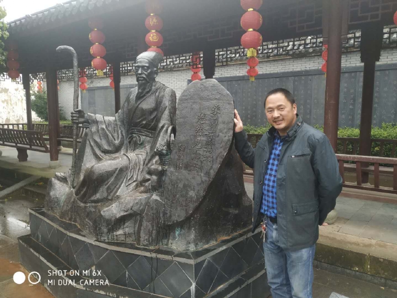 王鑫的第一张照片--父母相亲团