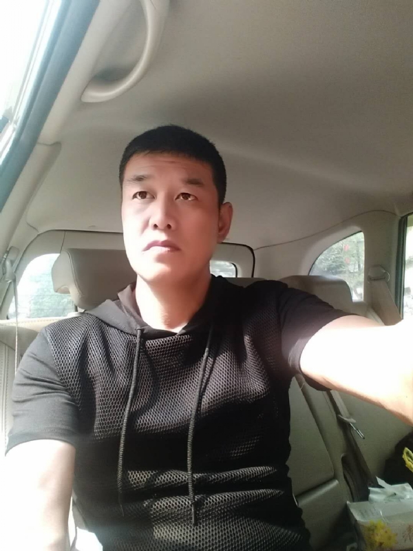 深爱的疯子的第一张照片--父母相亲团