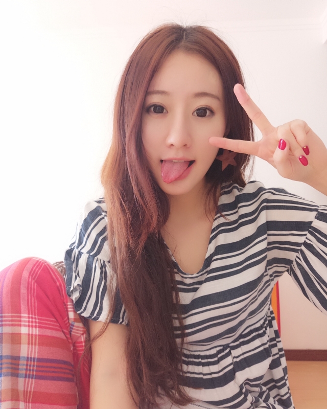 没有故事的女同学的第三张照片--父母相亲团