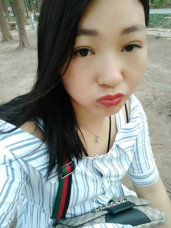 小燕子的第一张照片--父母相亲团