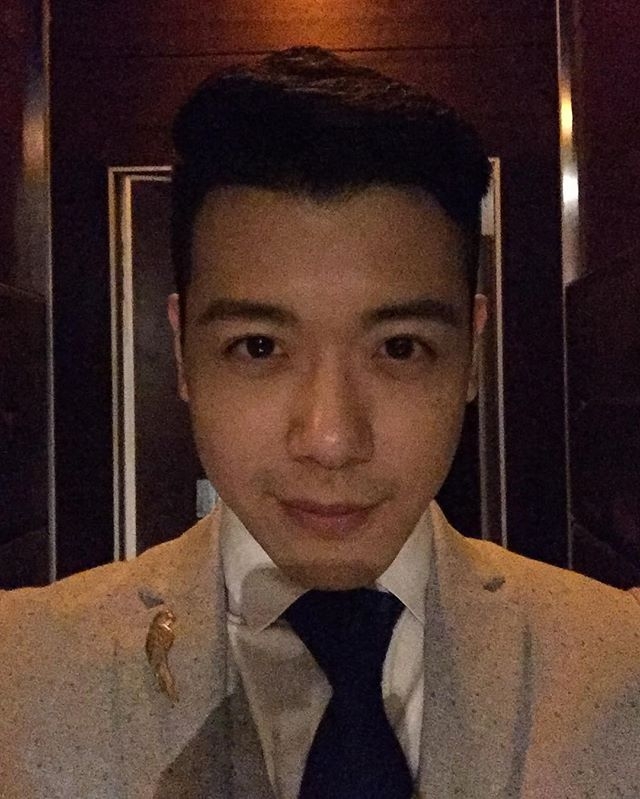 陈俊峰的第二张照片--父母相亲团