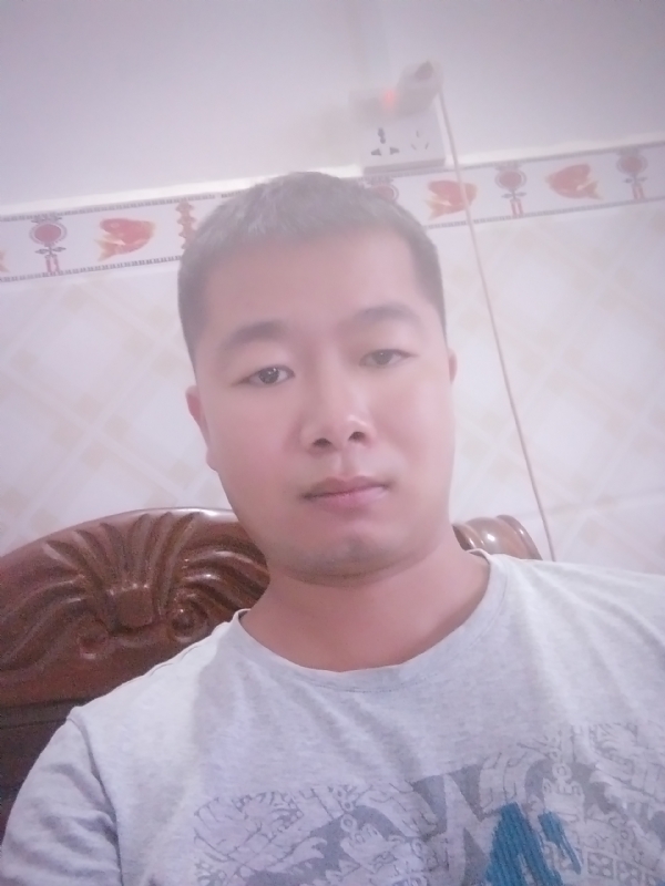 心雨的第一张照片--父母相亲团