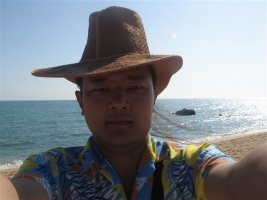 俊哥的第一张照片--父母相亲团