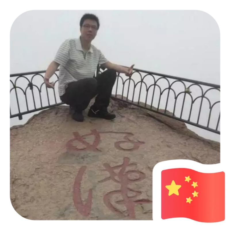 一只小虎牙的第一张照片--父母相亲团