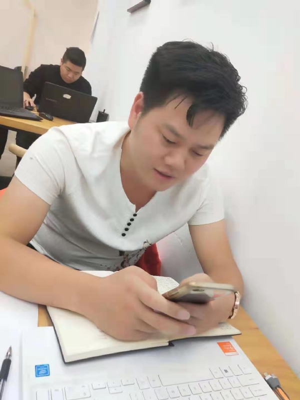 麒麟的第一张照片--父母相亲团