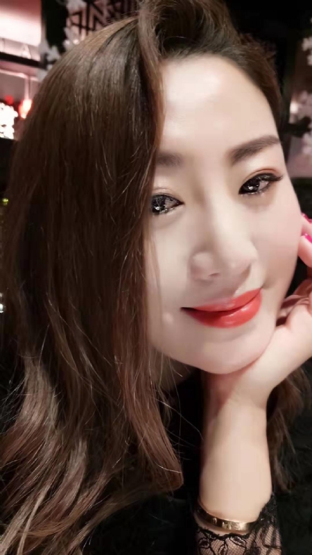 朴凡的第一张照片--父母相亲团
