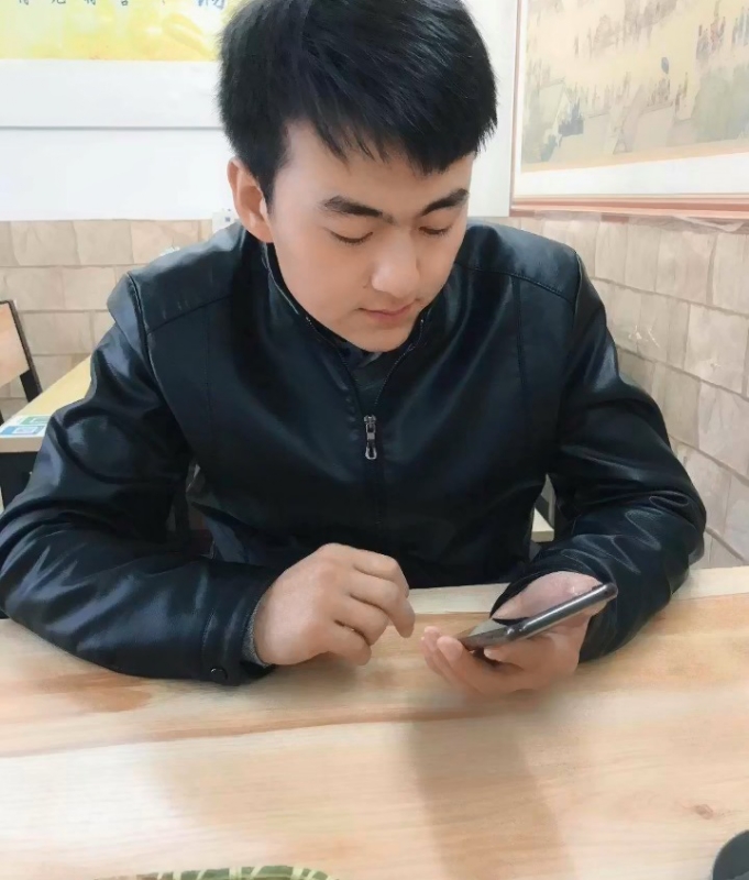 凯哥大魔王的第一张照片--父母相亲团