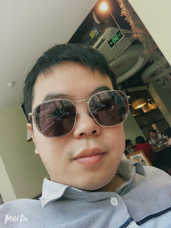 月台等路人的第一张照片--父母相亲团