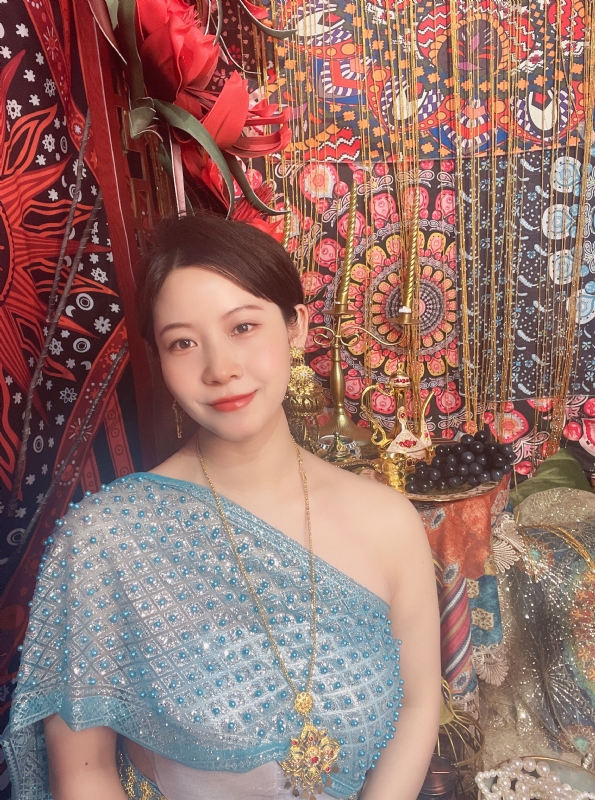 鸢莺的第八张照片--父母相亲团