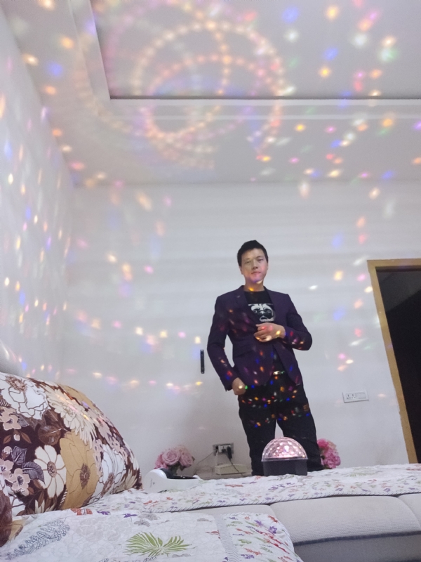 慕凡的第一张照片--父母相亲团