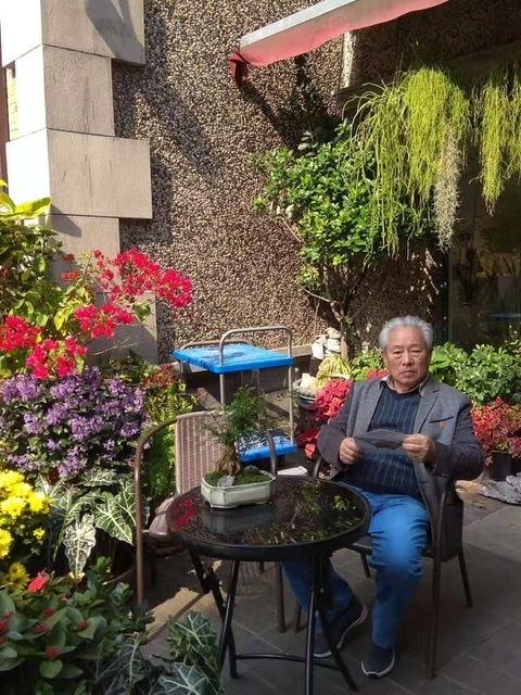胡敬元的第二张照片--父母相亲团