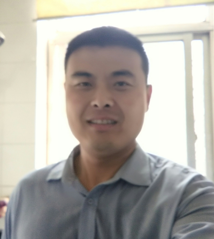 李伟的第一张照片--父母相亲团