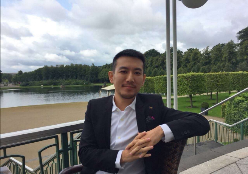 劉偉安的第一张照片--父母相亲团
