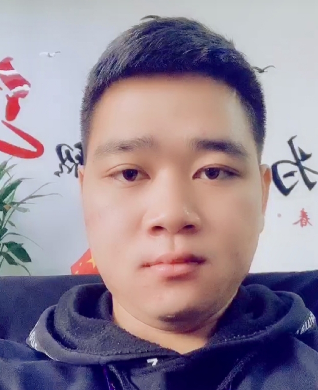 你就是我要找的人的第一张照片--父母相亲团