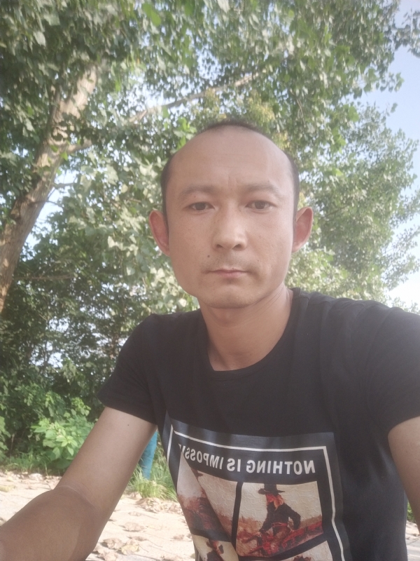 80大叔的第二张照片--父母相亲团
