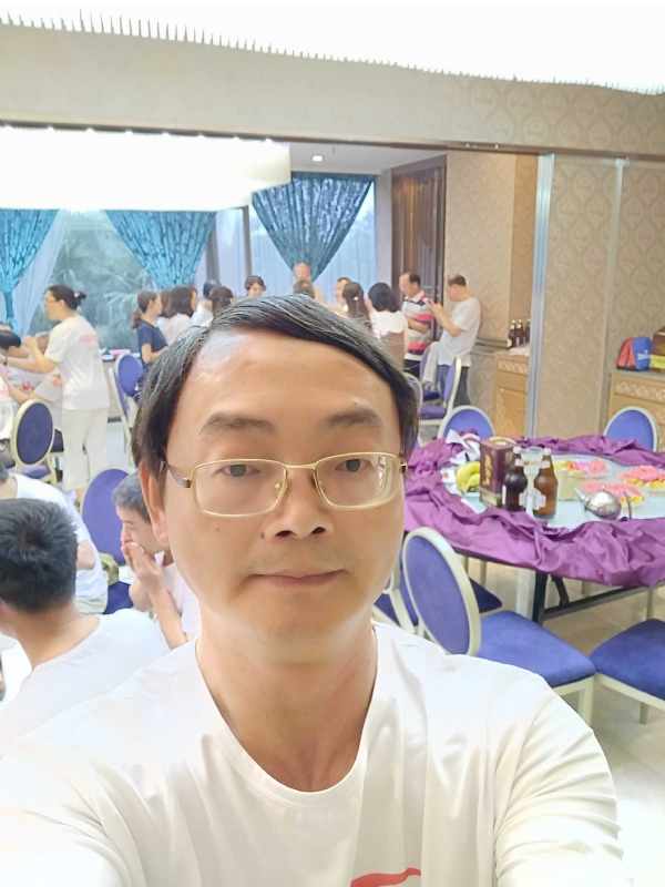 齐天大圣的第三张照片--父母相亲团