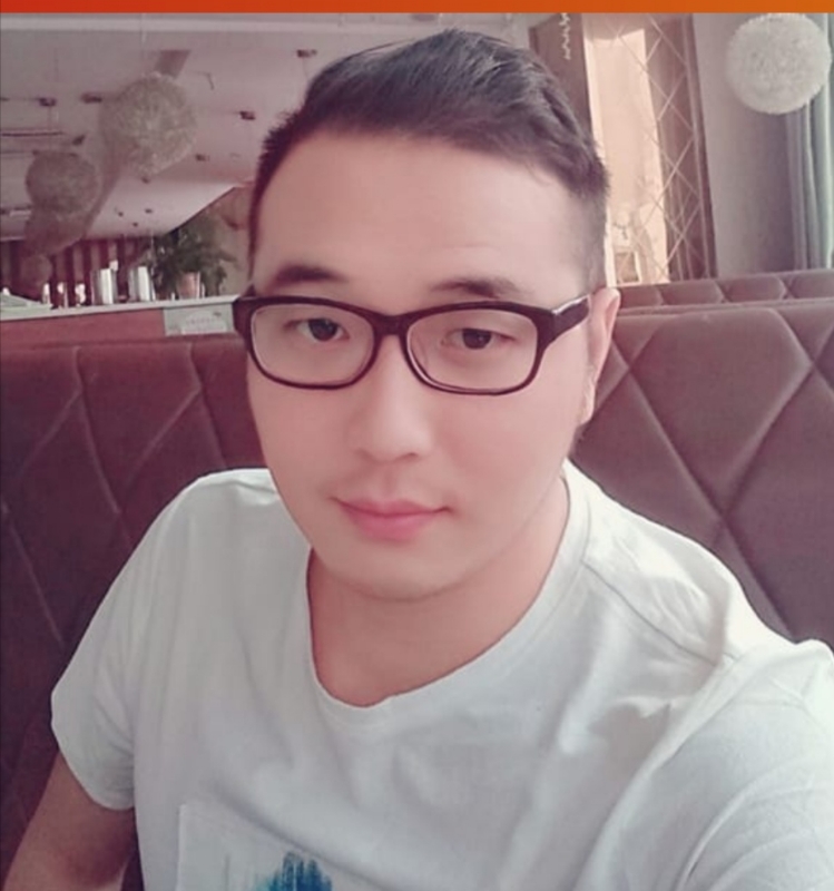 王儁的第一张照片--父母相亲团