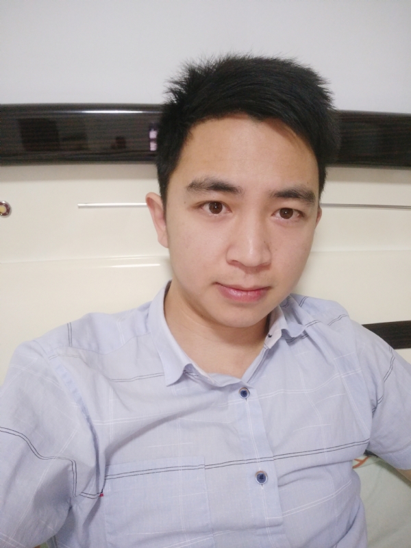 彭亮的第二张照片--父母相亲团