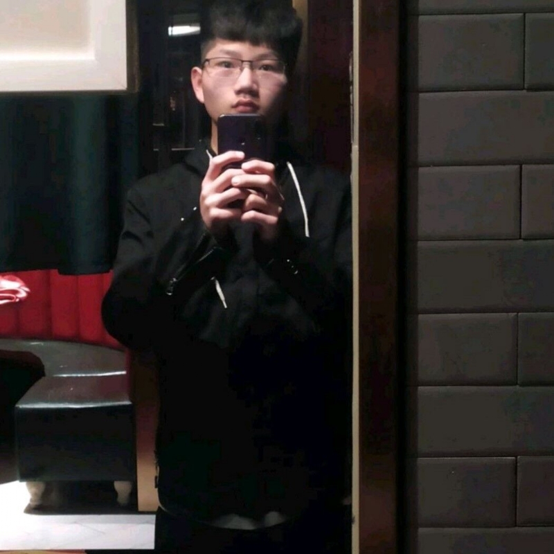 凯宇的第一张照片--父母相亲团