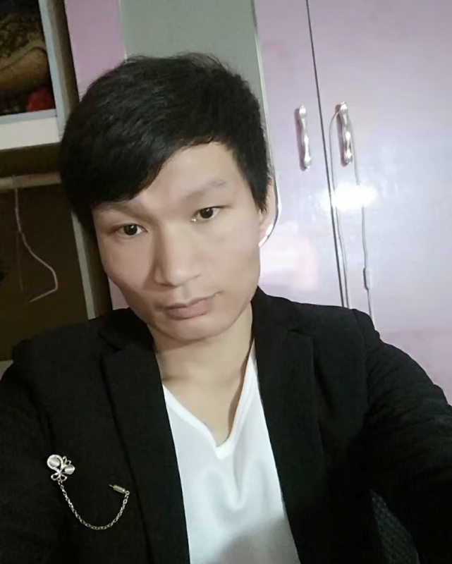 季绍伟的第二张照片--父母相亲团