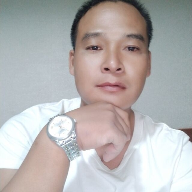 一点红的第一张照片--父母相亲团