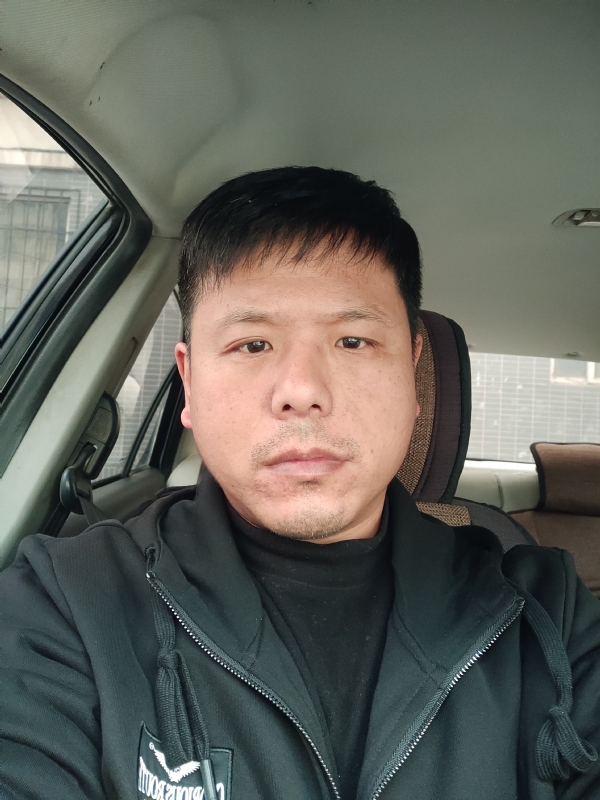 田立城的第一张照片--父母相亲团