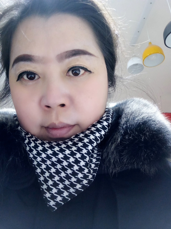 余猪猪的第一张照片--父母相亲团
