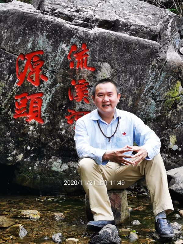 杨财神的第一张照片--父母相亲团