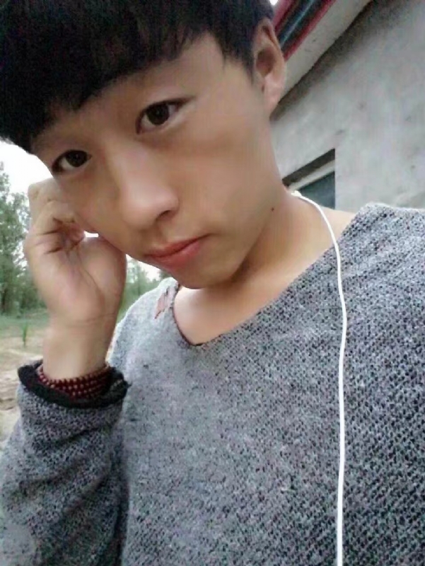小胡的第一张照片--父母相亲团