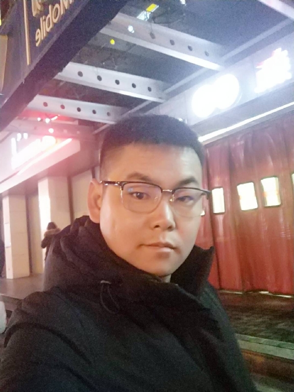 杜跃龙的第二张照片--父母相亲团