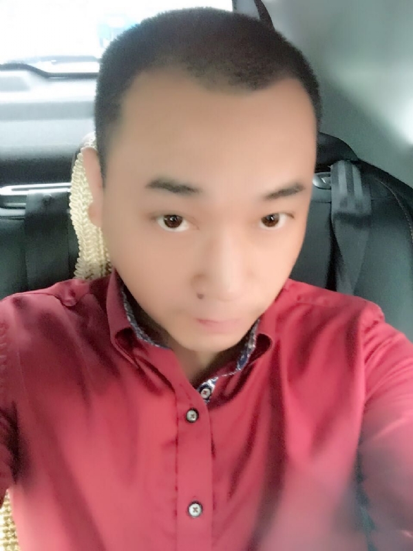 在一个路口等的第一张照片--父母相亲团