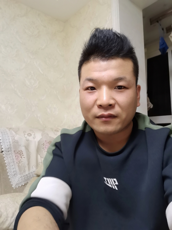 小猪猪的第一张照片--父母相亲团