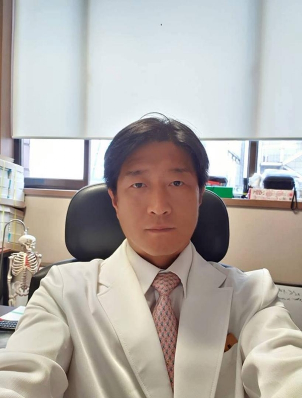 王伟的第一张照片--父母相亲团