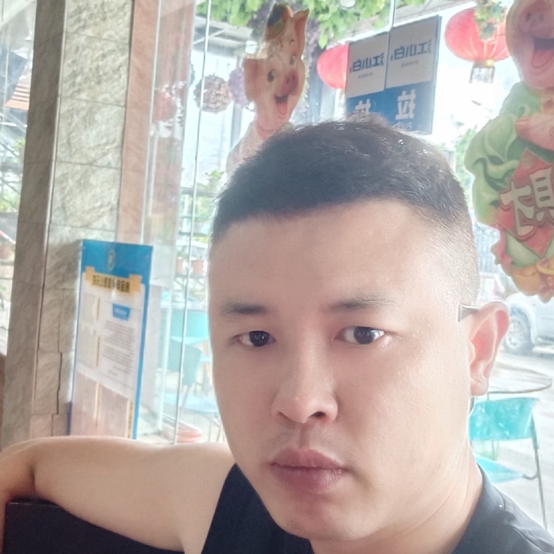 小军的第二张照片--父母相亲团