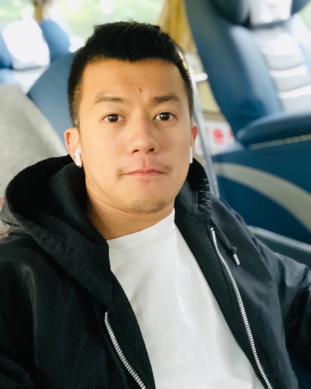 陈赫的第一张照片--父母相亲团