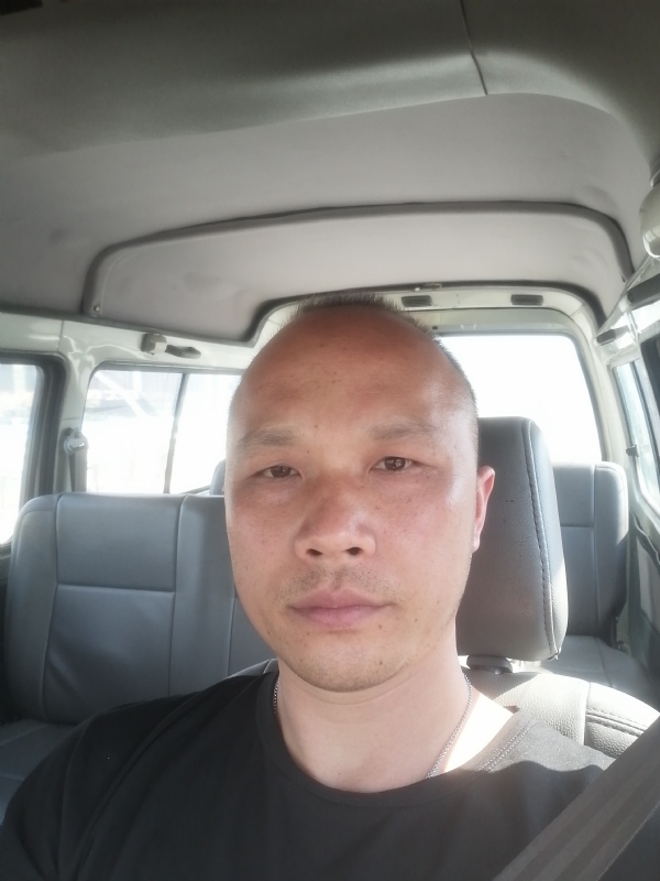 新旺丁的第一张照片--父母相亲团