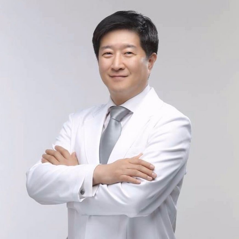 王伟的第一张照片--父母相亲团