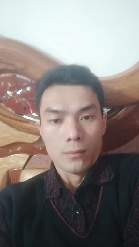 错把真心喂了狗的第四张照片--父母相亲团