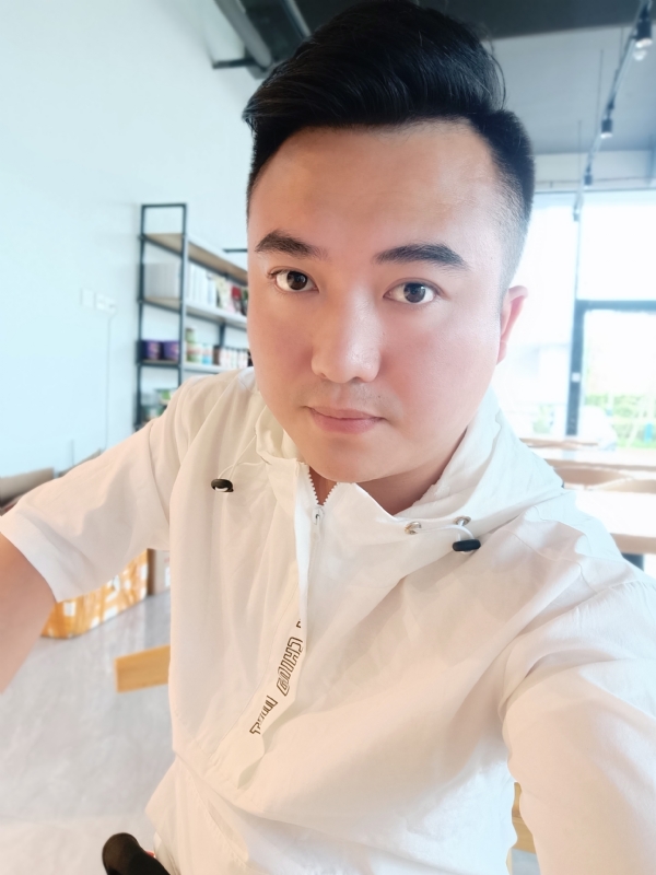 王先生的第一张照片--父母相亲团