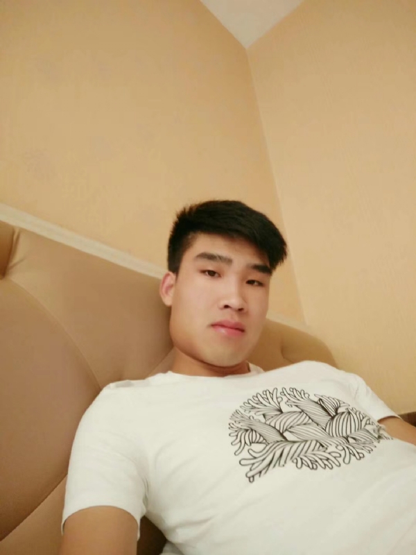 谁不曾孤单上路的第二张照片--父母相亲团