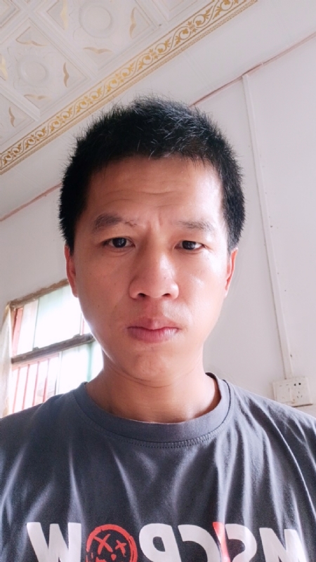 人都再努力的第一张照片--父母相亲团