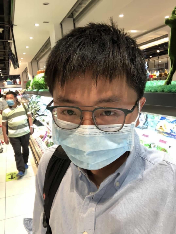 依一的第一张照片--父母相亲团